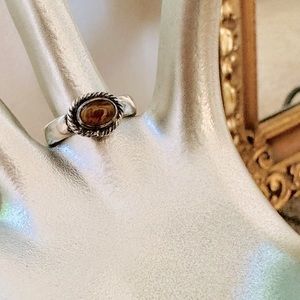 Vintage Silver Tigers Stone Ring